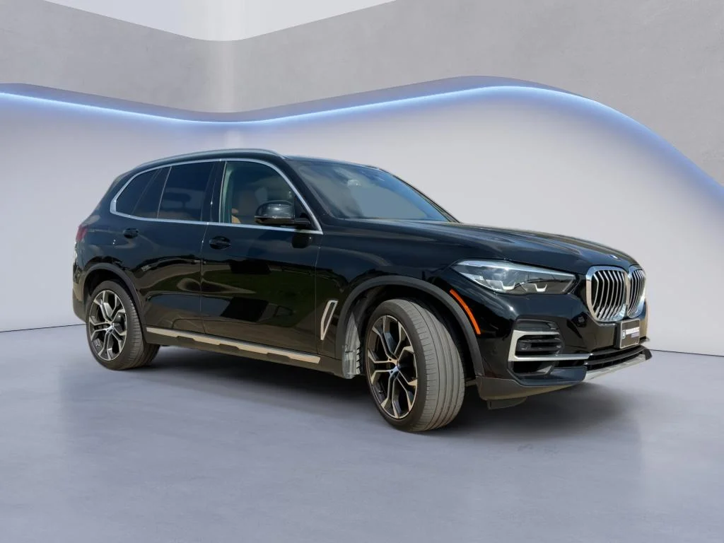 Used 2022 Jet Black BMW sDrive40i image 8
