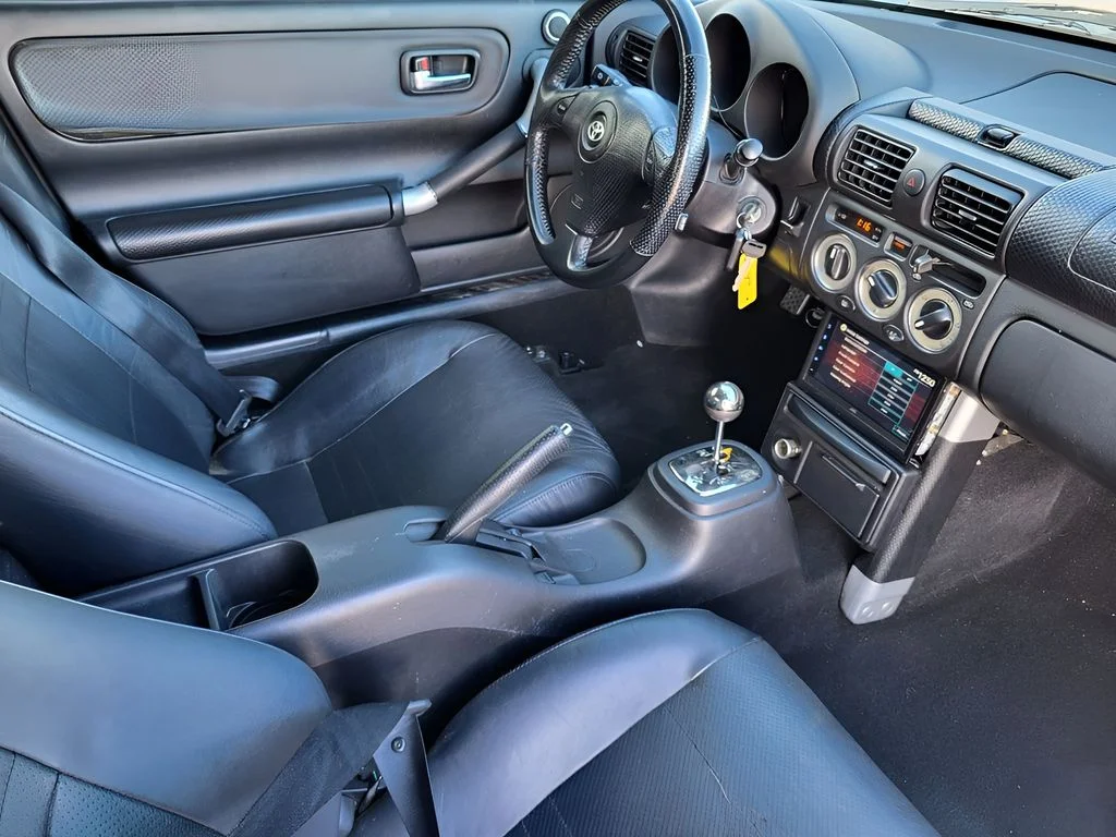 Used 2005 Absolutely Red Toyota Base image 20