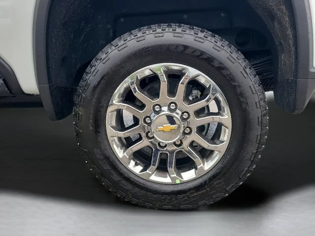 New 2026 Summit White Chevrolet LTZ image 37
