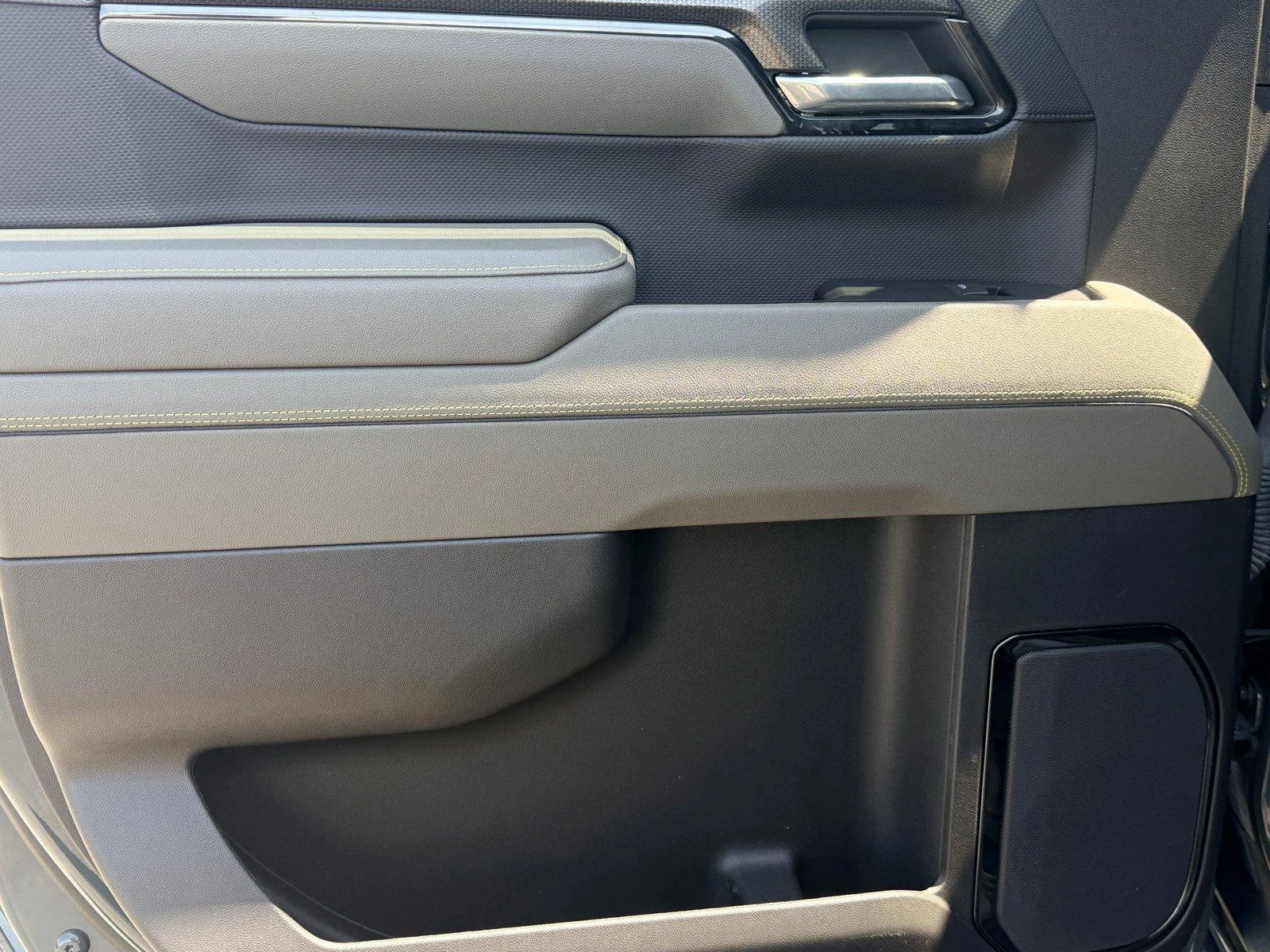 Used 2025 Cypress Gray Chevrolet ZR2 image 16