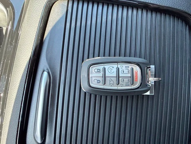 New 2027 Black Chrysler Limited image 31
