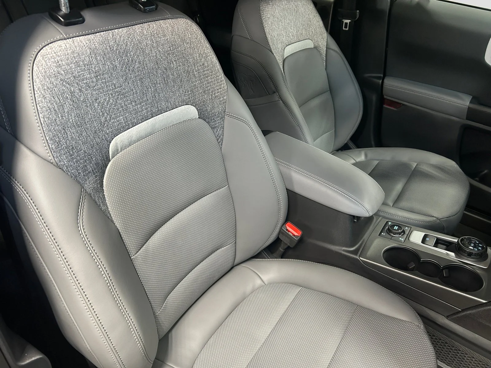 New 2026 Carbonized Grey Metallic Ford Badlands image 11