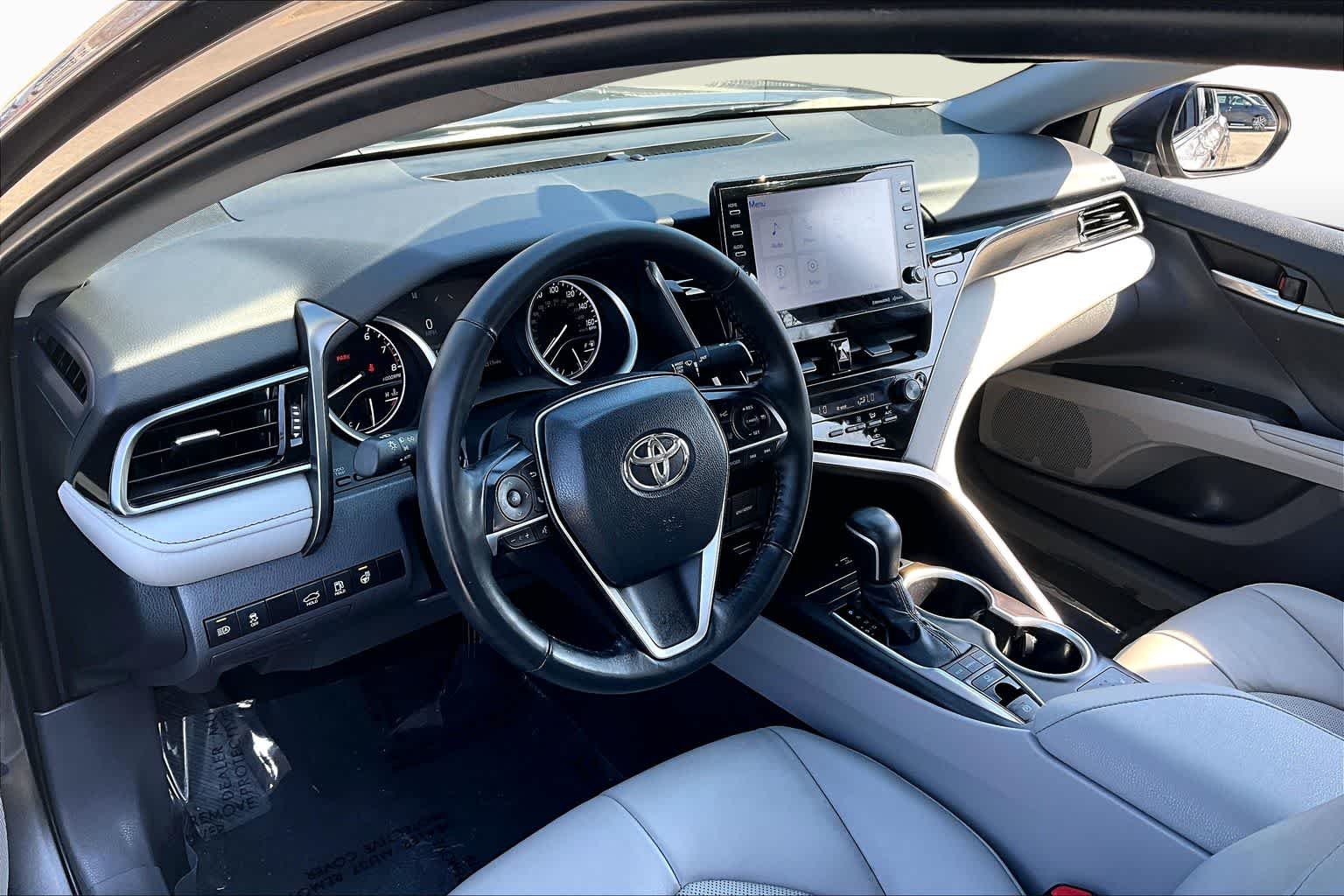 Used 2024 Predawn Gray Mica Toyota XLE image 18