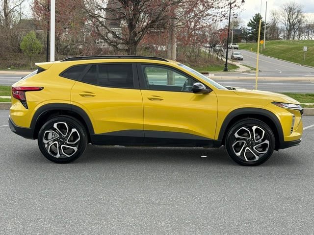 Certified Used 2024 Nitro Yellow Metallic Chevrolet 2RS image 15