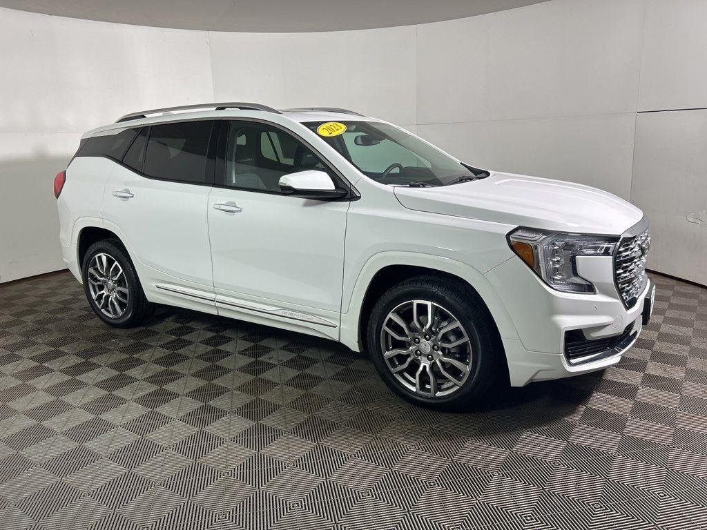 Used 2023 Summit White GMC Denali image 6
