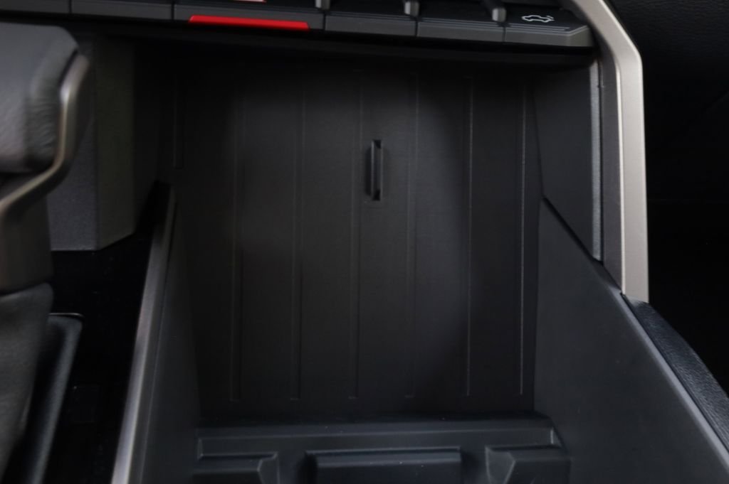 2026 Toyota Tundra SR5 - Photo 10