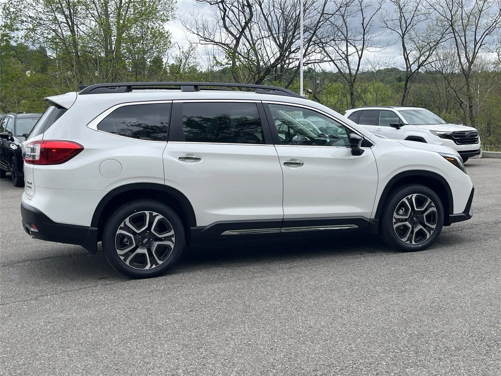 New 2026 CRYSTAL WHITE PEARL Subaru Touring 7-Passenger image 6