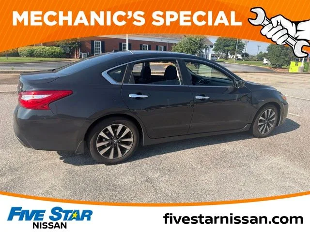 Used 2017 Blue Nissan 2.5 SV image 8
