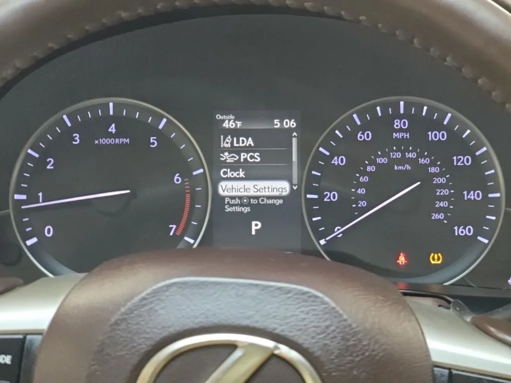 Used 2018 White Lexus 350 image 19