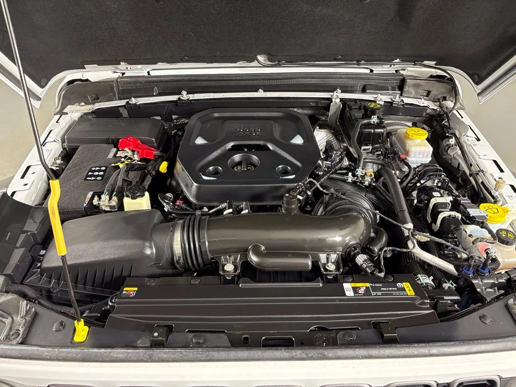 Used 2025 White Jeep Sport S image 41