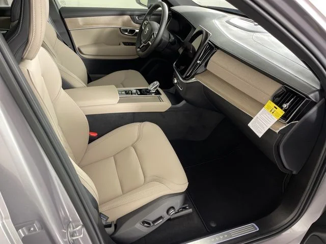 2026 Volvo XC90 Plus - Photo 48