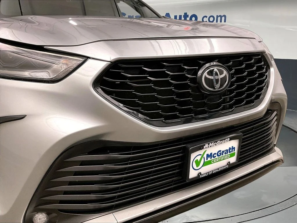 Used 2021 Silver Toyota XSE image 33