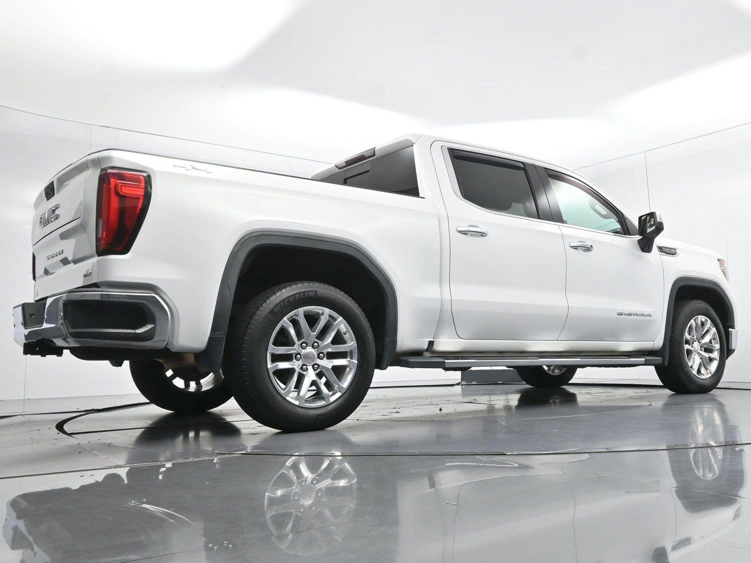 Used 2019 Summit White GMC SLT image 54