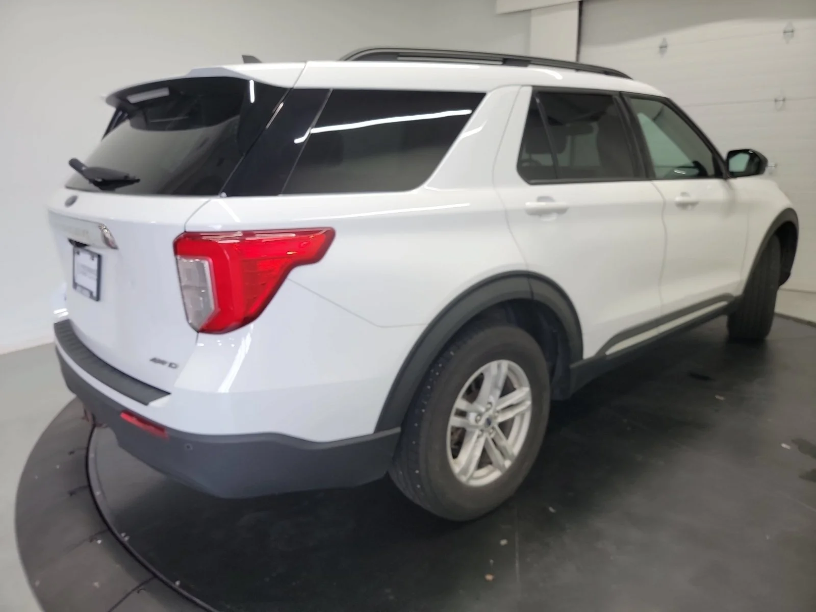 Used 2021 Oxford White Ford XLT image 8