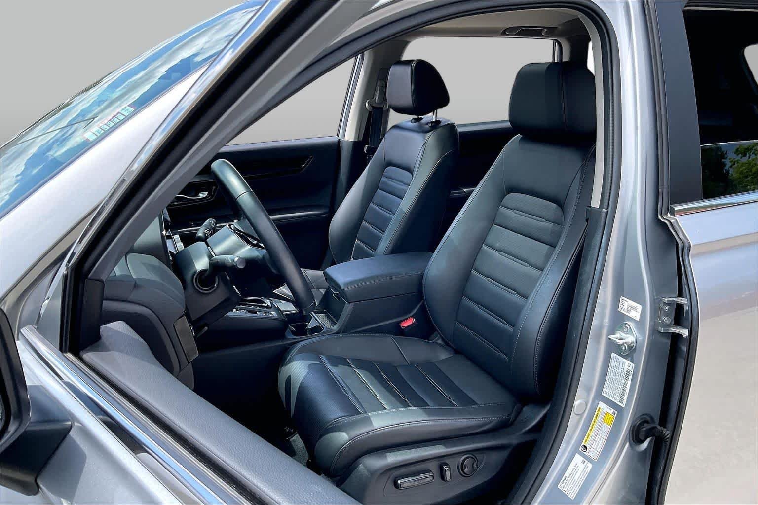 Used 2023 Lunar Silver Metallic Honda EX-L image 7