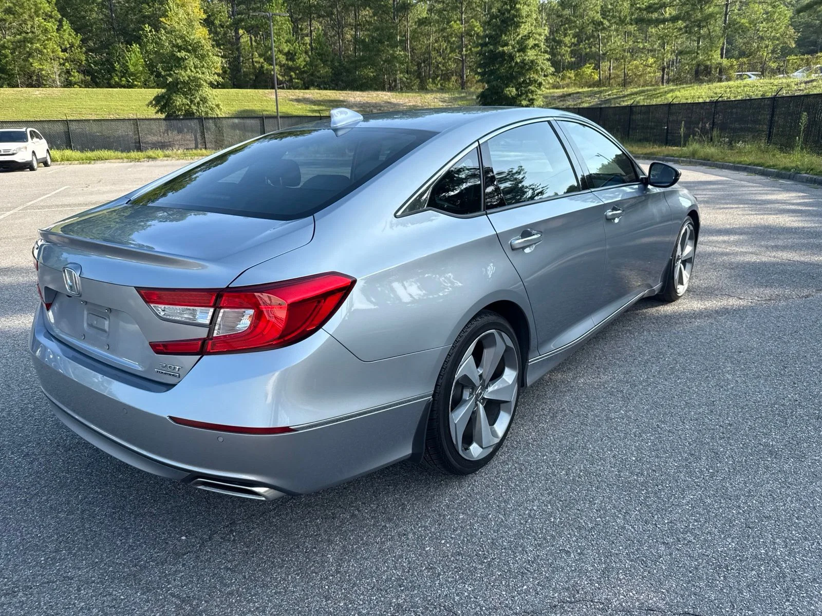 Used 2019  Honda Touring 2.0T image 2
