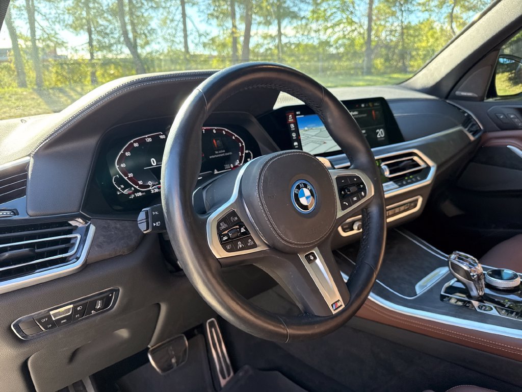 Used 2023 Black BMW xDrive45e image 14
