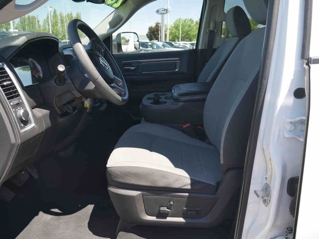 Used 2023 White Ram SLT image 28