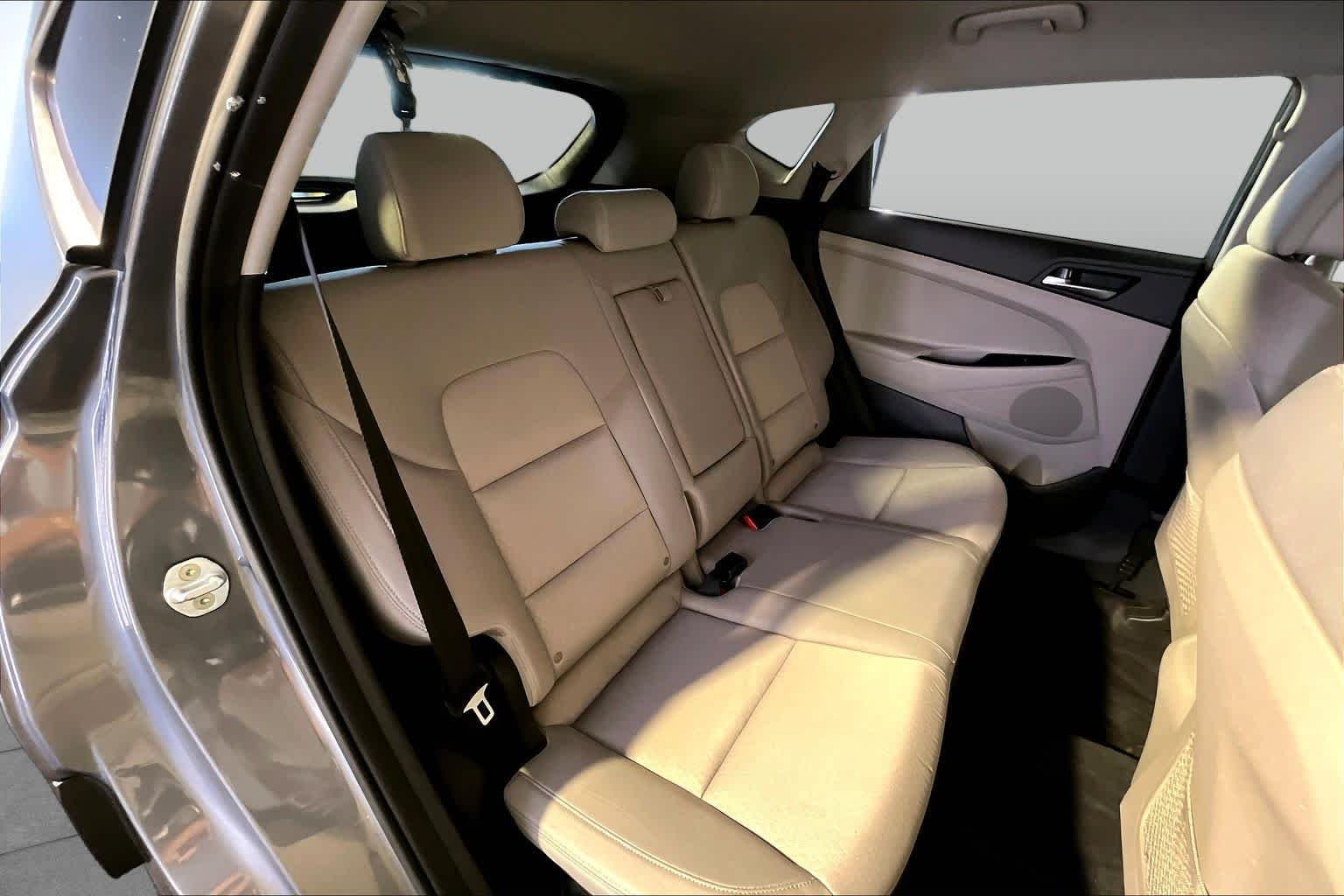 Used 2017 Coliseum Gray Hyundai SE image 19