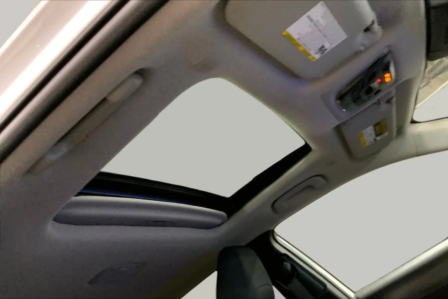 Used 2024 Wind Chill Pearl Toyota LE image 14