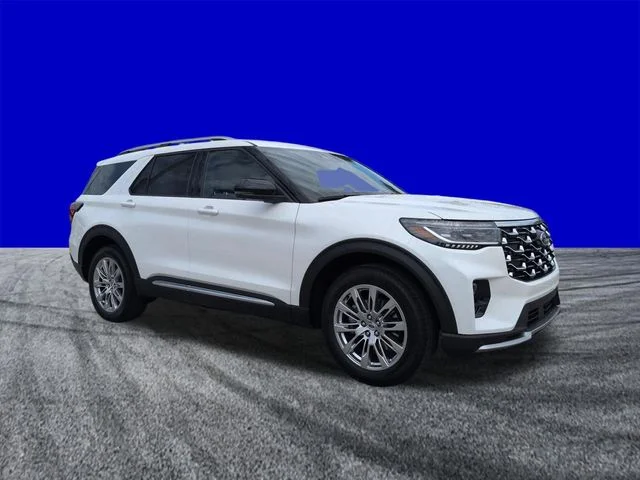 New 2026 Star White Metallic Tri-Coat Ford Platinum™ image 2