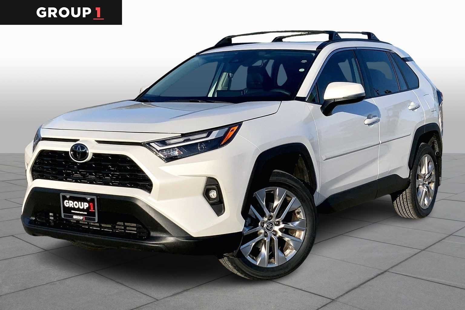 2025 Toyota RAV4 XLE Premium FWD's photo