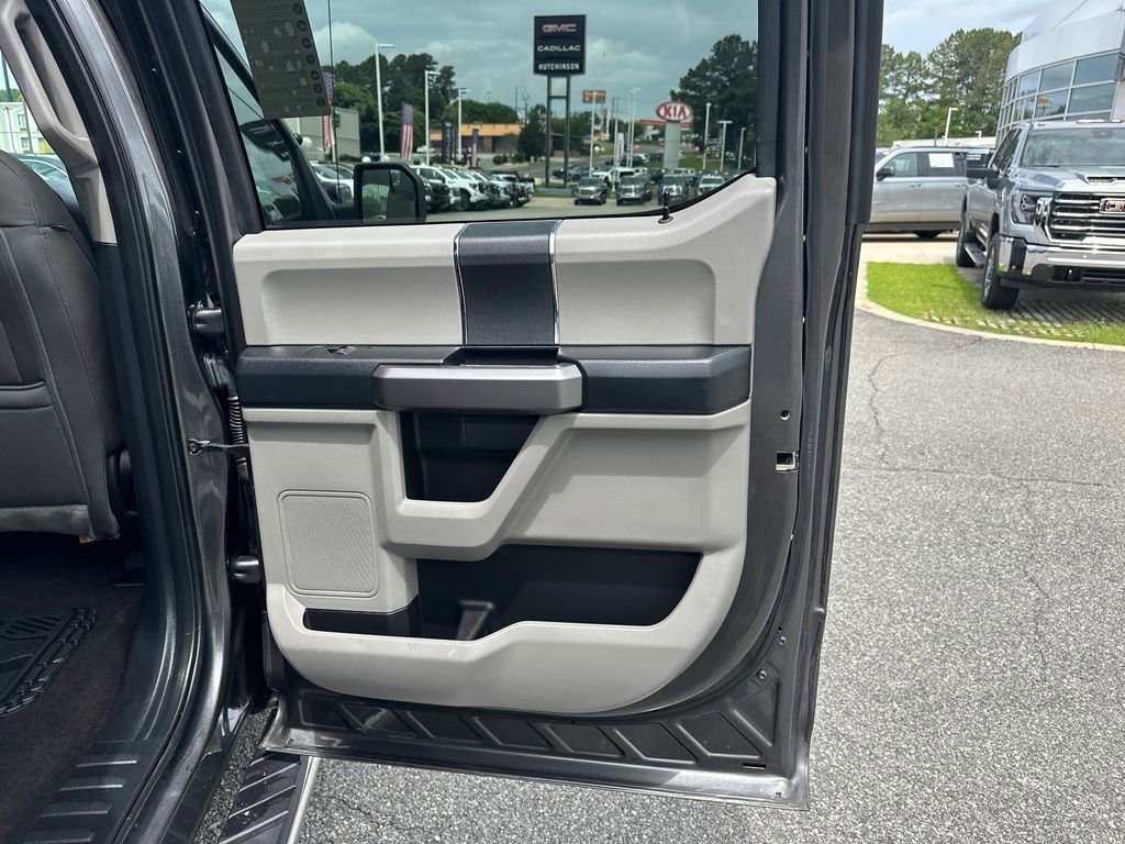 Used 2020  Ford XL image 16