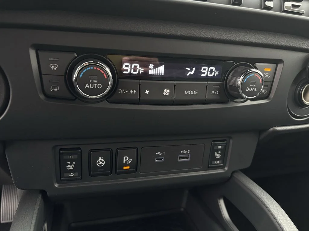 New 2026 Boulder Gray Pearl Nissan Crew Cab SV image 17