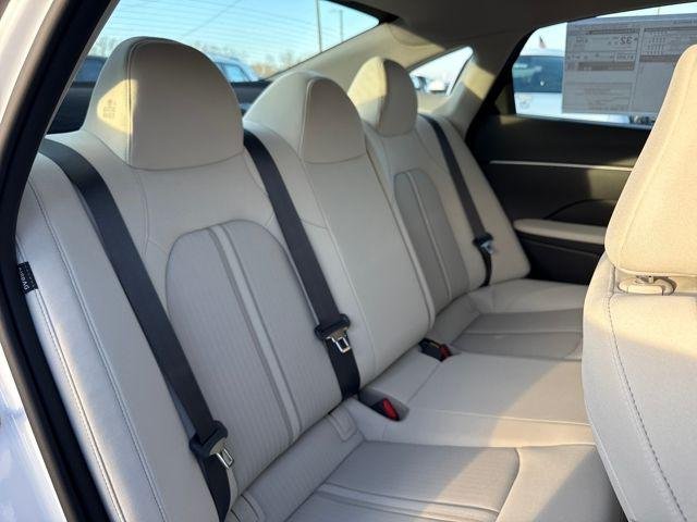 New 2026 White Hyundai SE image 14