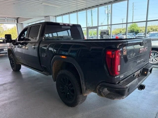 Used 2022 Ebony Twilight Metallic GMC Denali image 8