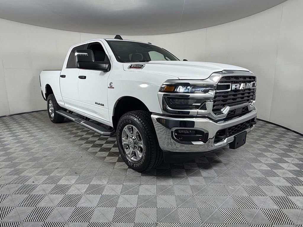 Used 2026 White Ram Big Horn image 4