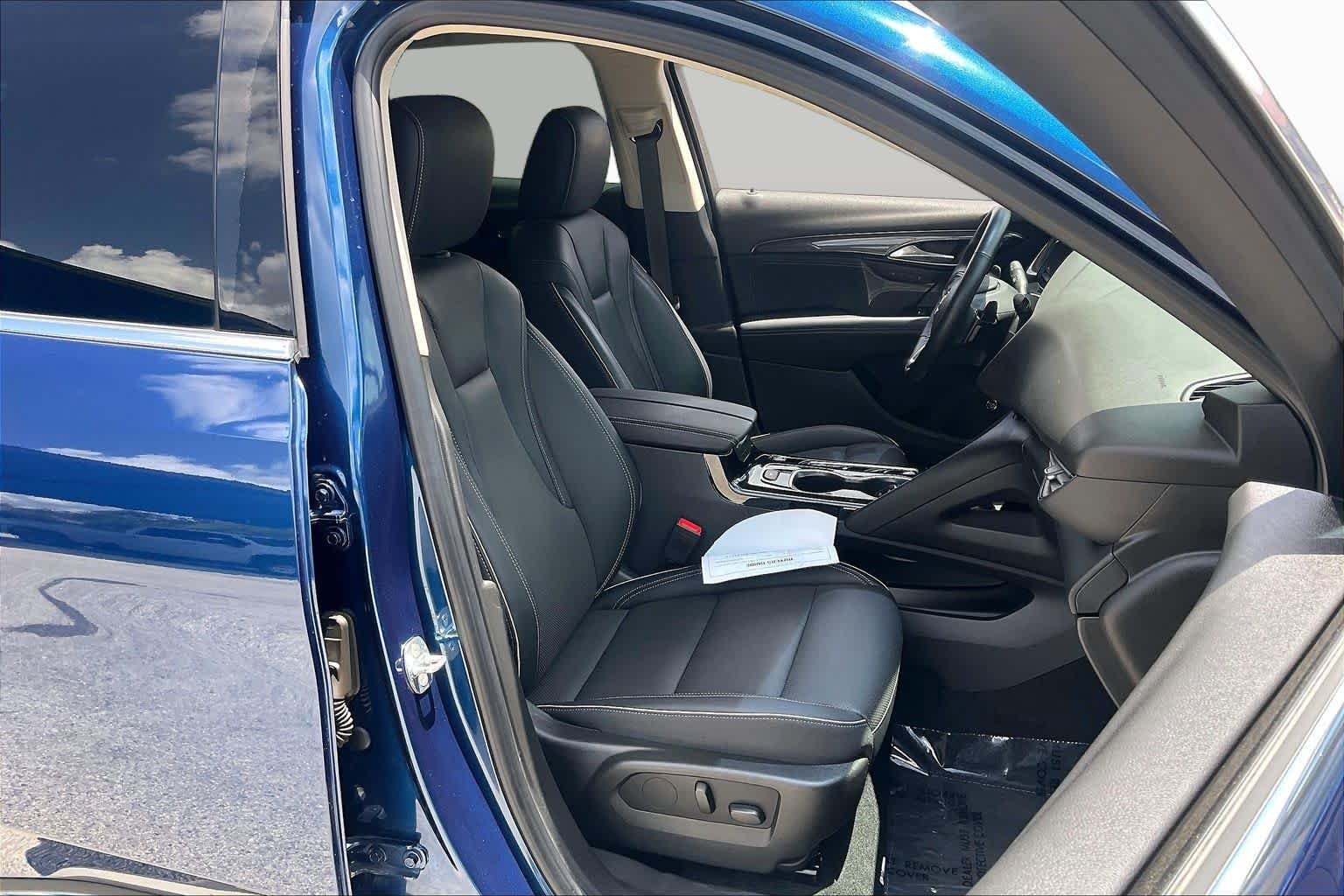 Used 2023 Sapphire Metallic Buick Essence image 8
