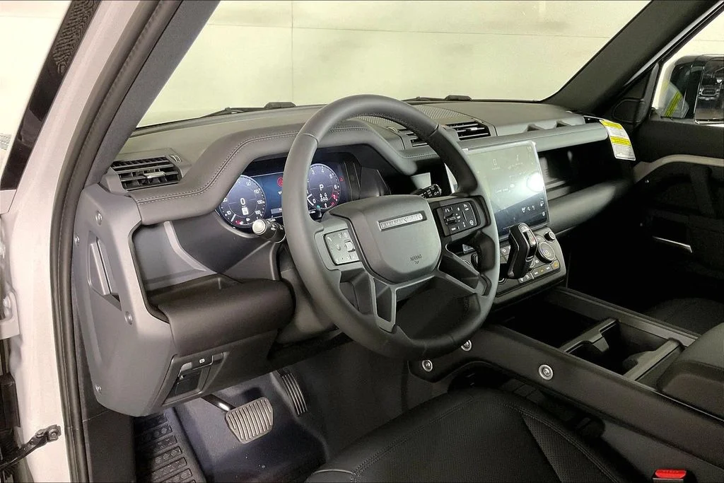New 2026 Gray Land Rover X-Dynamic SE image 4