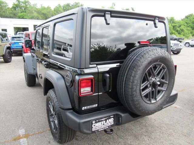 New 2026 Black Clear-Coat Exterior Paint Jeep Sport S image 5