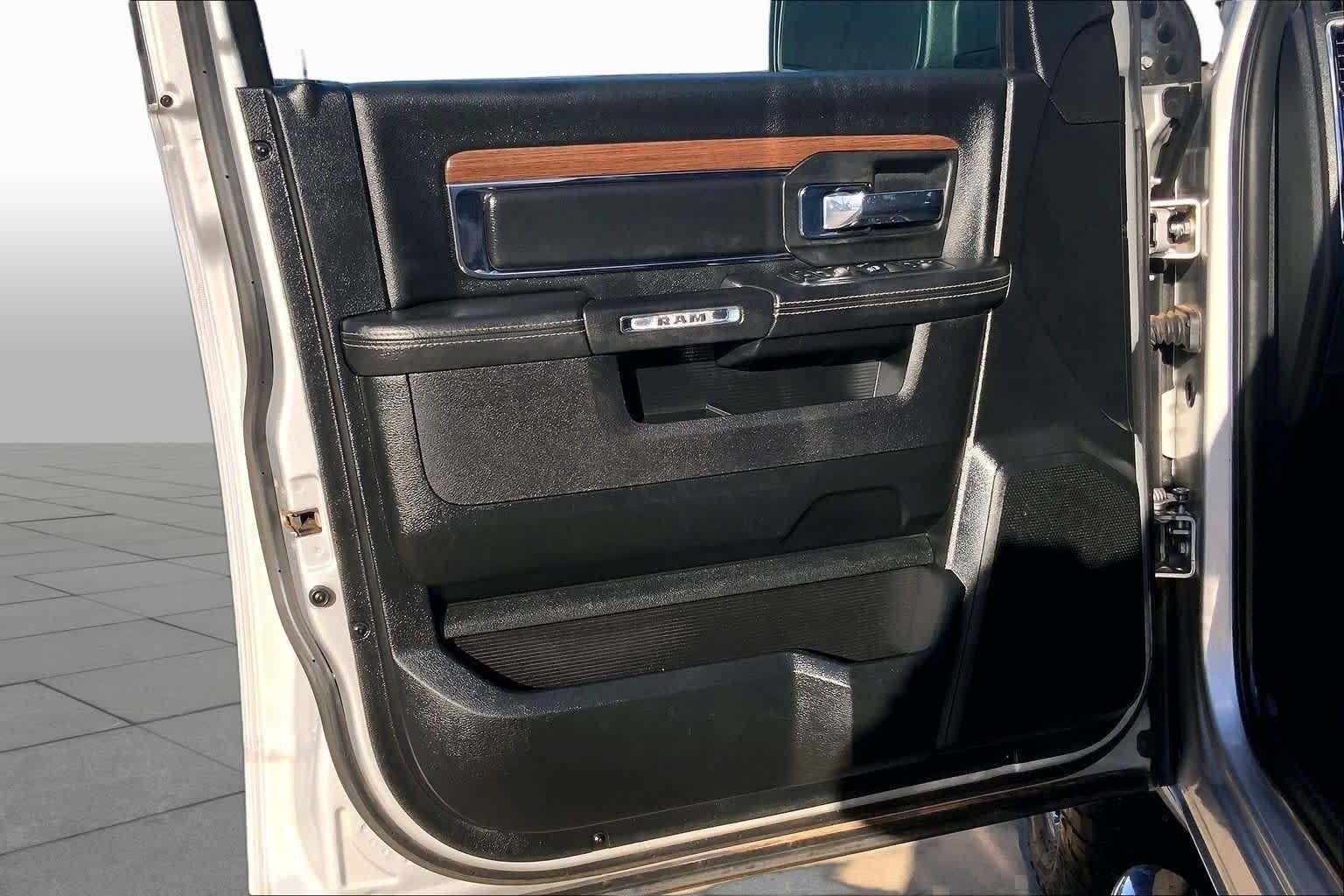 Used 2017 Bright Silver Metallic Clearcoat Ram Laramie image 20