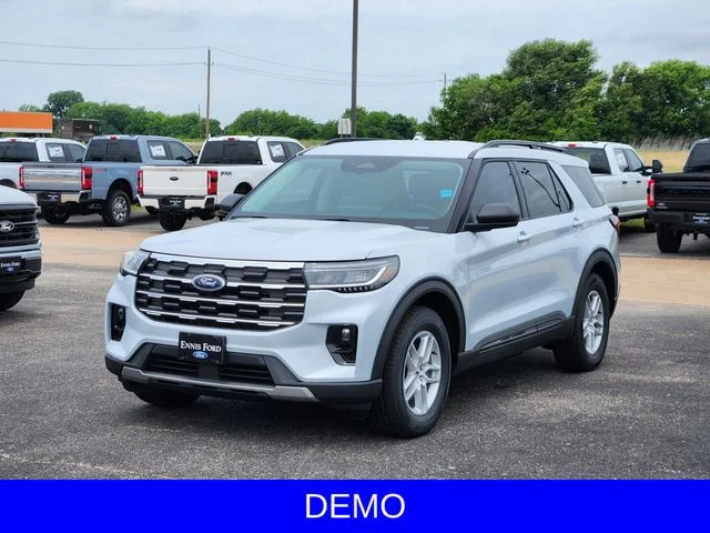 New 2026 Space White Metallic Ford Active image 3