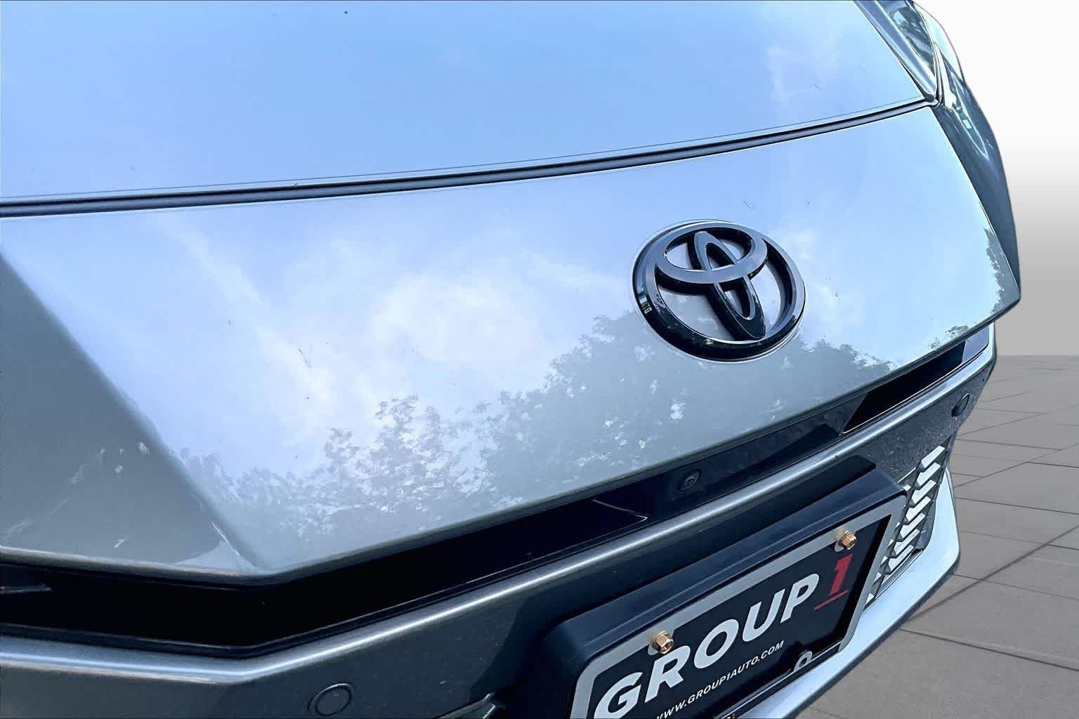 Used 2025 Heavy Metal/Midnight Black Metallic Toyota XSE image 29