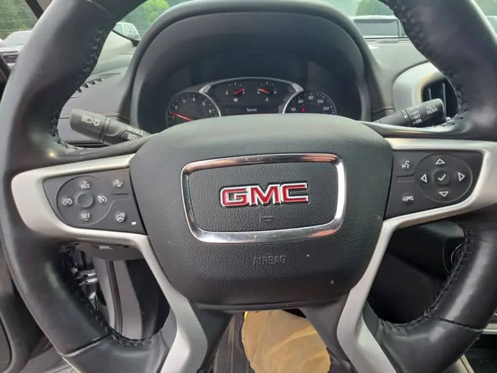 Used 2019 Satin Steel Metallic GMC SLT image 23