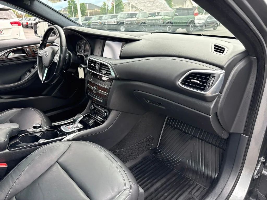 Used 2017 Graphite Shadow INFINITI Premium image 29
