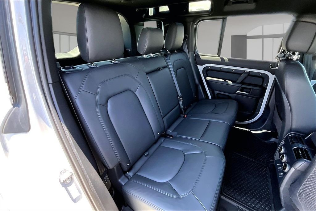 New 2026 BORASCO GREY Land Rover X-Dynamic SE image 10