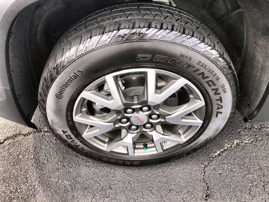 Used 2023 White GMC SLE image 10