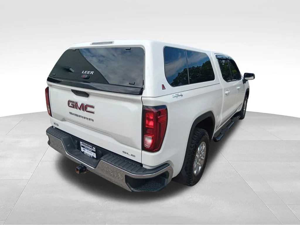 Used 2021 Summit White GMC SLE image 7