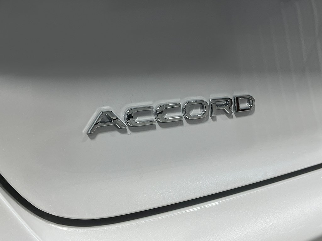 New 2026 Platinum White Pearl Honda LX image 5