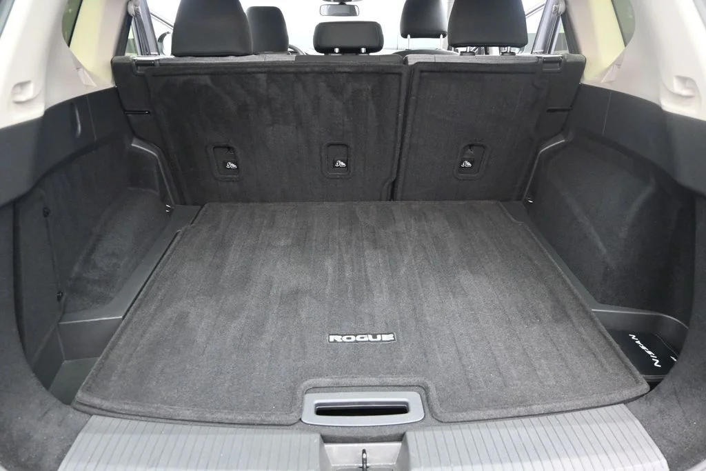 Used 2023 Gray Nissan SV image 24