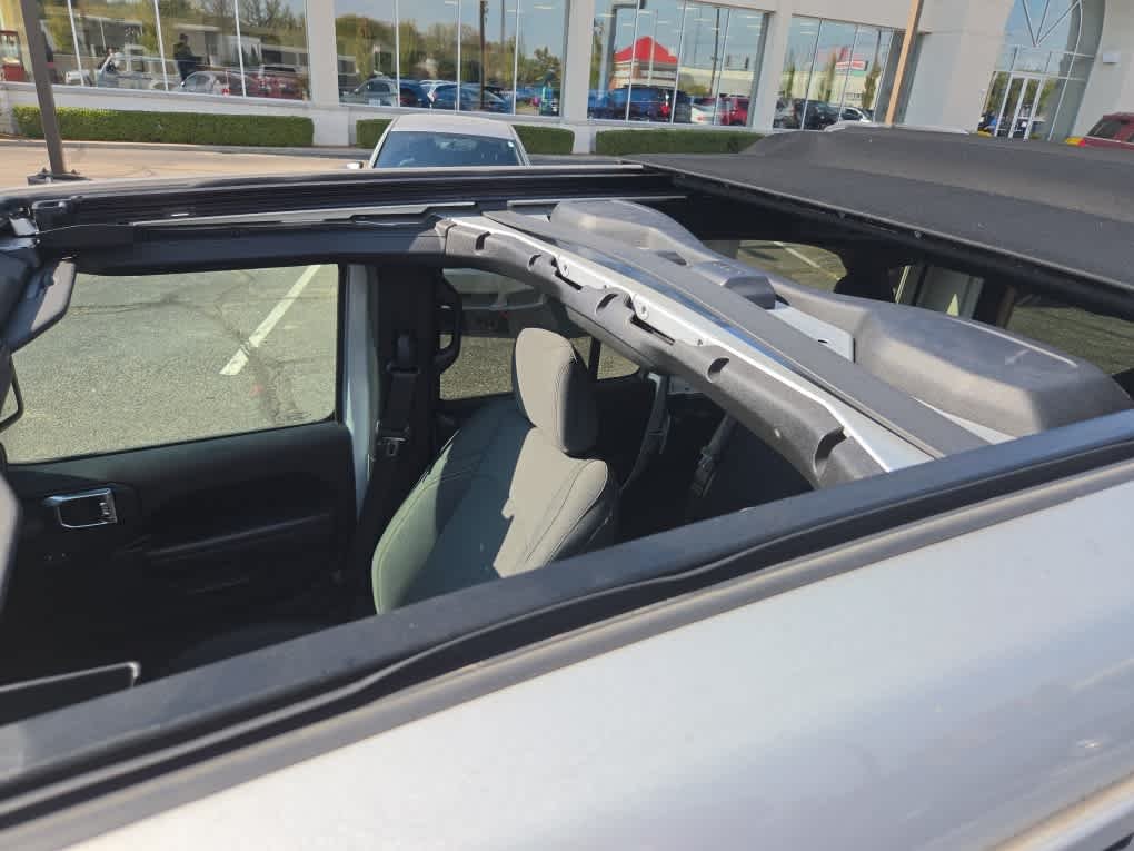 Used 2024 Silver Zynith Clearcoat Jeep Sport S image 11