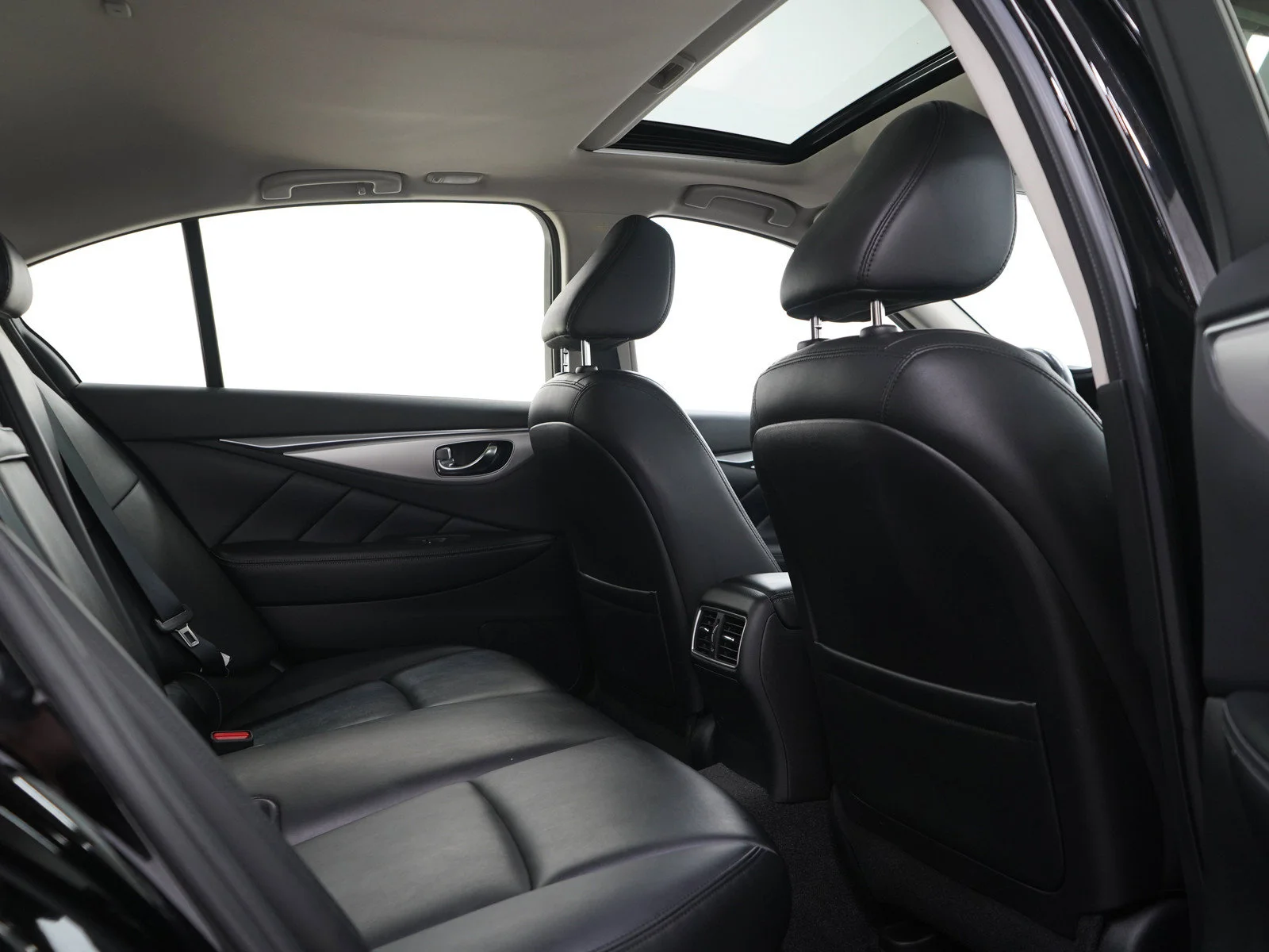 Used 2021 Black Obsidian INFINITI 3.0t LUXE image 12