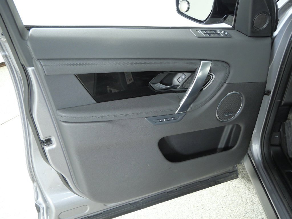Used 2024 Gray Land Rover S image 33