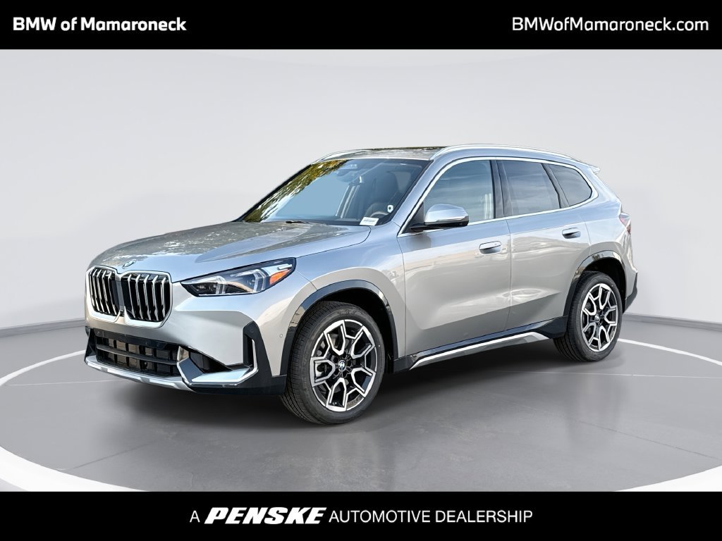 New 2027 Silver Metallic BMW xDrive28i image 1