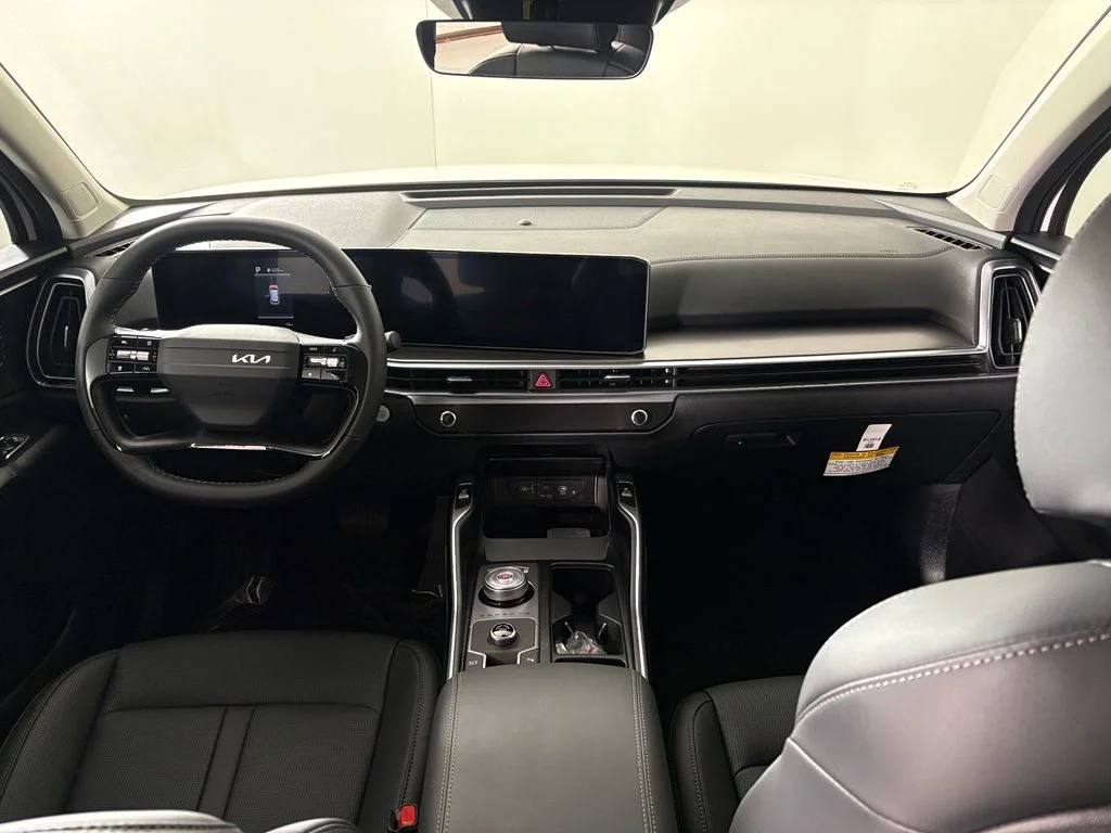 New 2026 Snow White Pearl Kia EX image 40