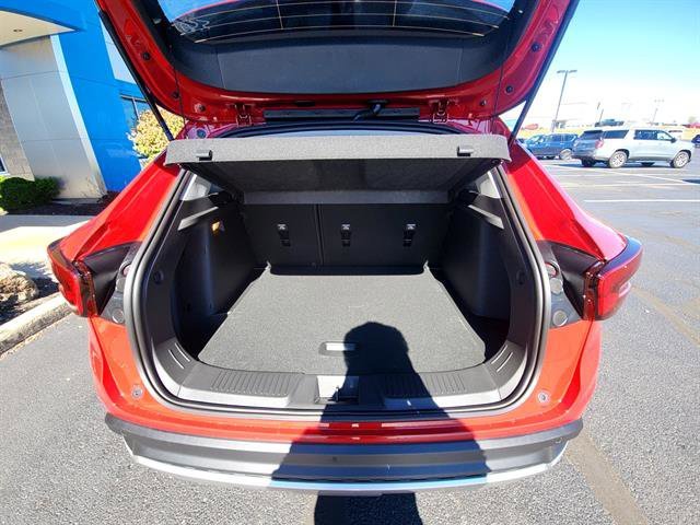 2026 Chevrolet Trax LT - Photo 8